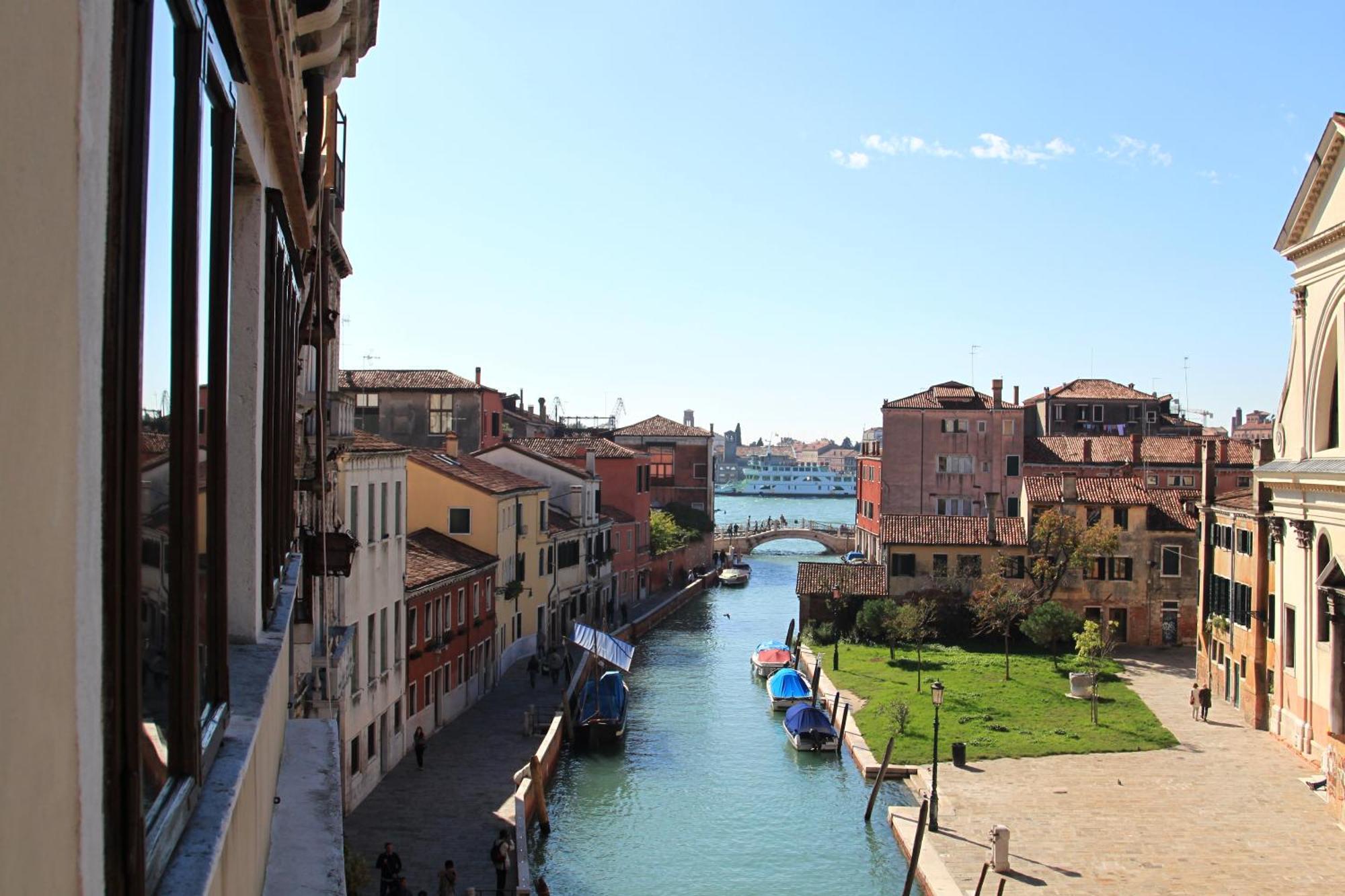 Отель Palazzo Guardi Венеция Экстерьер фото